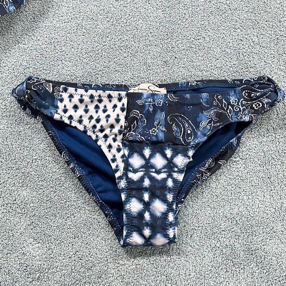 Jessica Simpson Other - Jessica Simpson bikini bottom